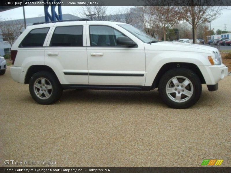 Stone White / Khaki 2007 Jeep Grand Cherokee Laredo