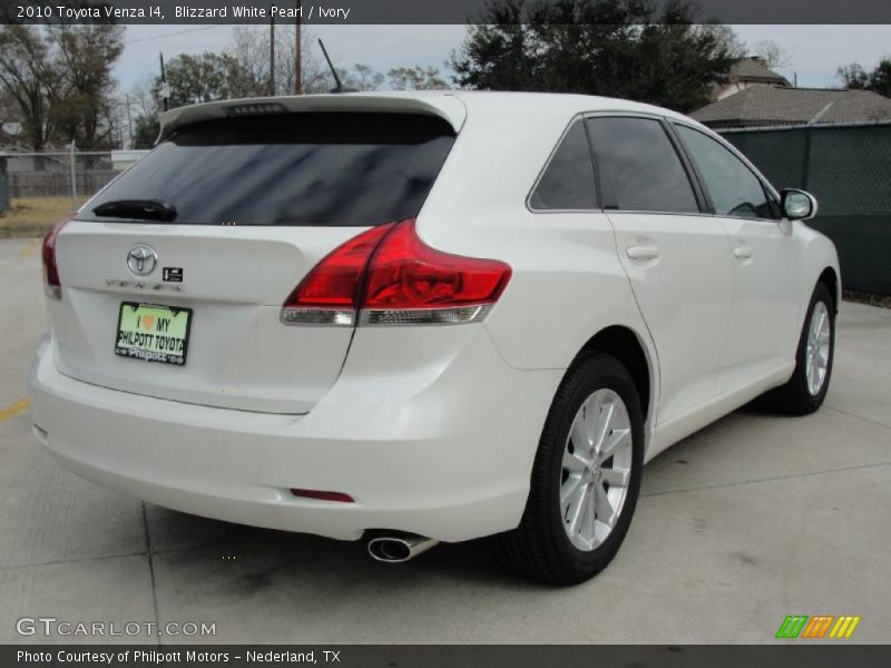 Blizzard White Pearl / Ivory 2010 Toyota Venza I4