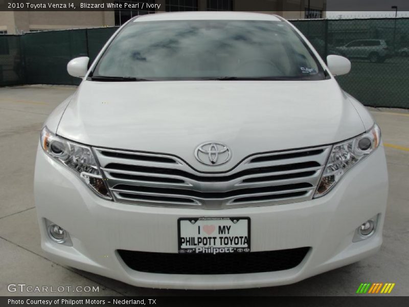 Blizzard White Pearl / Ivory 2010 Toyota Venza I4