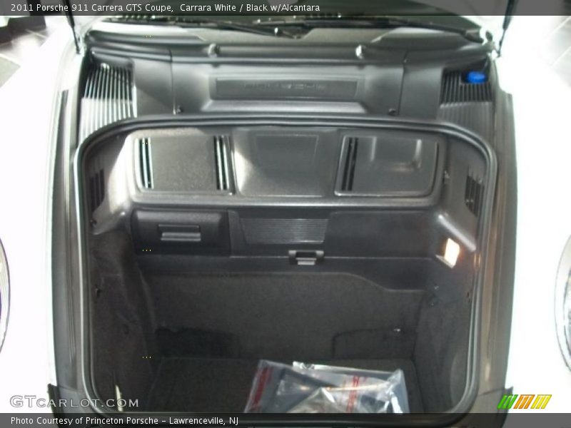 Carrara White / Black w/Alcantara 2011 Porsche 911 Carrera GTS Coupe