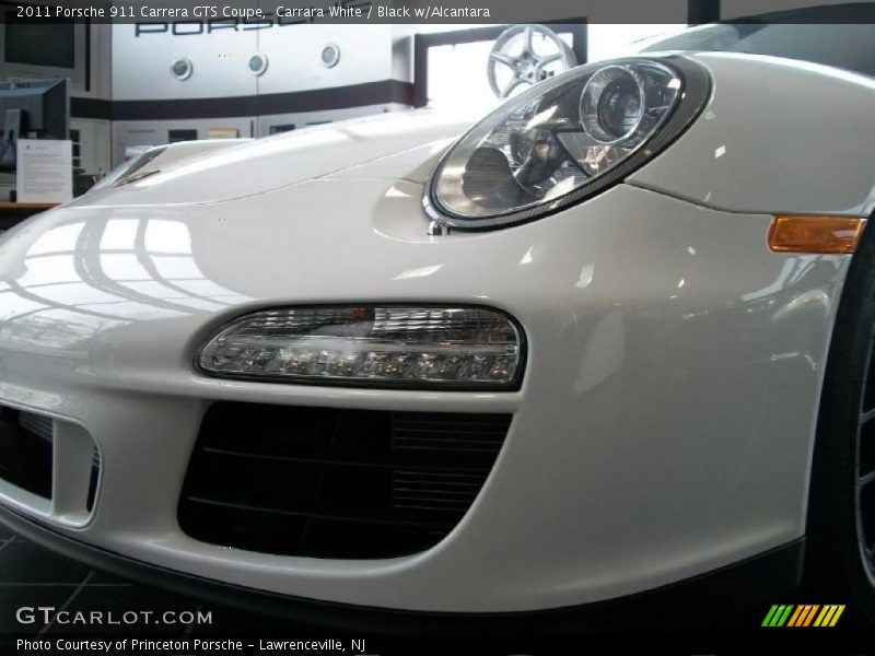 Carrara White / Black w/Alcantara 2011 Porsche 911 Carrera GTS Coupe