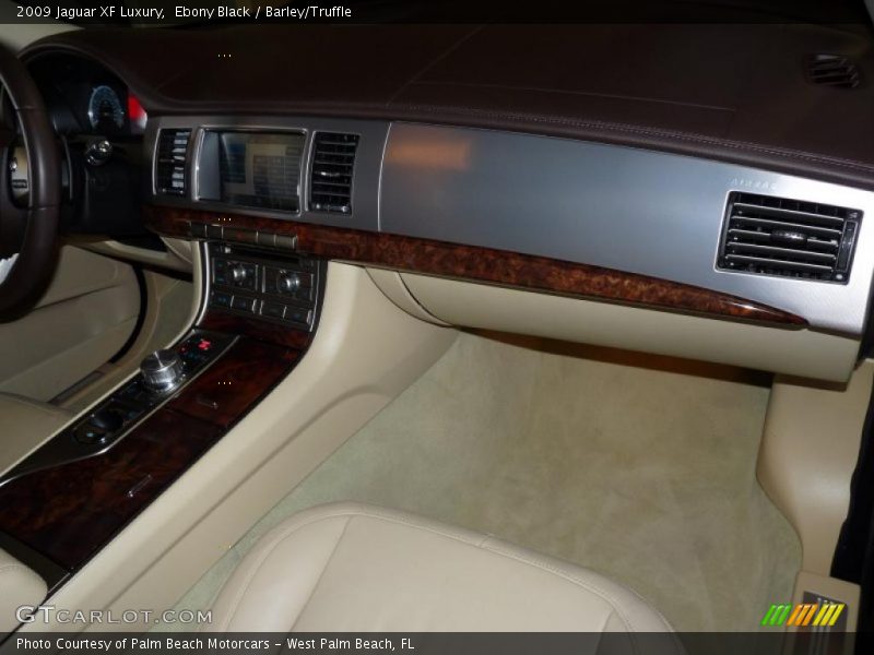 Ebony Black / Barley/Truffle 2009 Jaguar XF Luxury