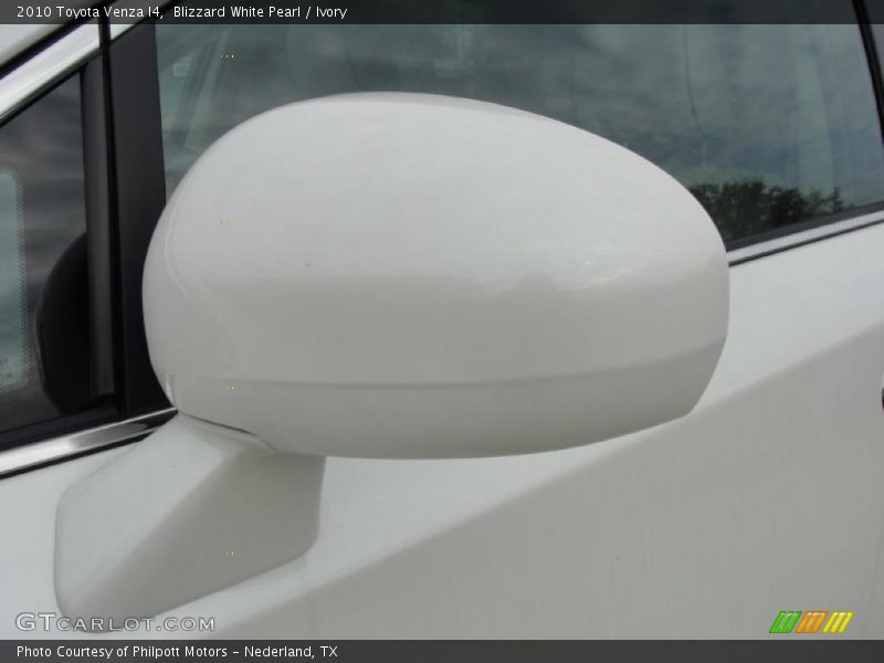 Blizzard White Pearl / Ivory 2010 Toyota Venza I4