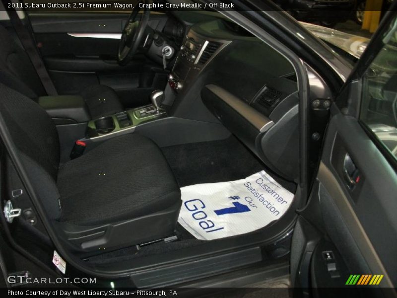 Graphite Gray Metallic / Off Black 2011 Subaru Outback 2.5i Premium Wagon