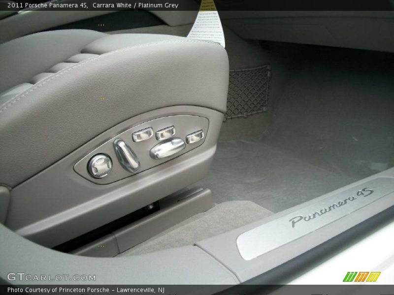 Carrara White / Platinum Grey 2011 Porsche Panamera 4S