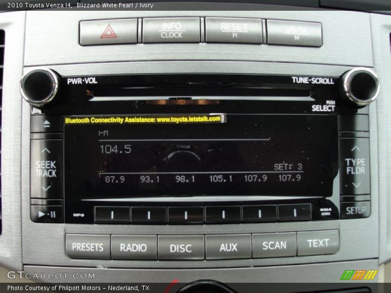 Blizzard White Pearl / Ivory 2010 Toyota Venza I4