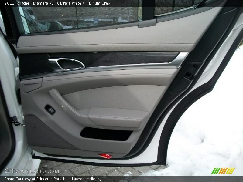 Door Panel of 2011 Panamera 4S