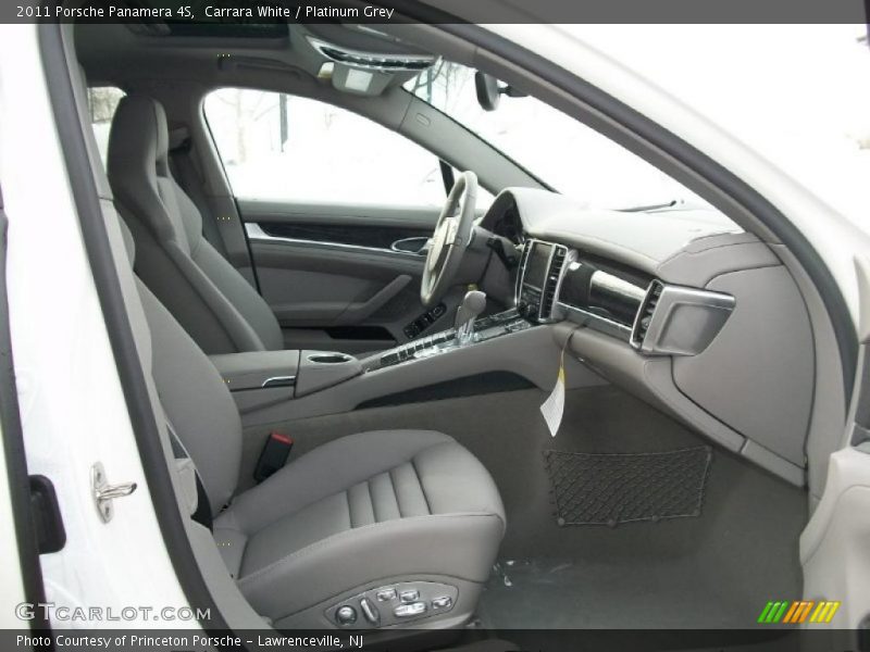 Carrara White / Platinum Grey 2011 Porsche Panamera 4S