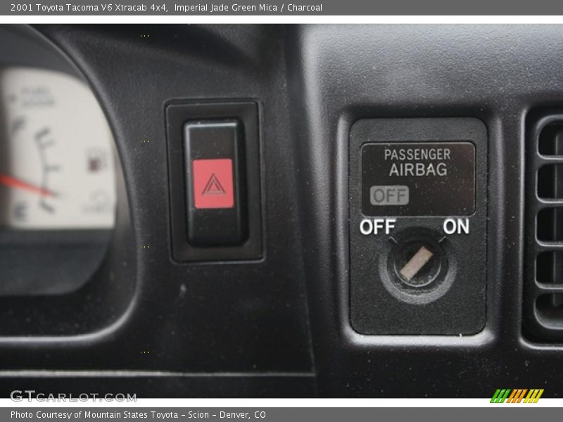 Imperial Jade Green Mica / Charcoal 2001 Toyota Tacoma V6 Xtracab 4x4