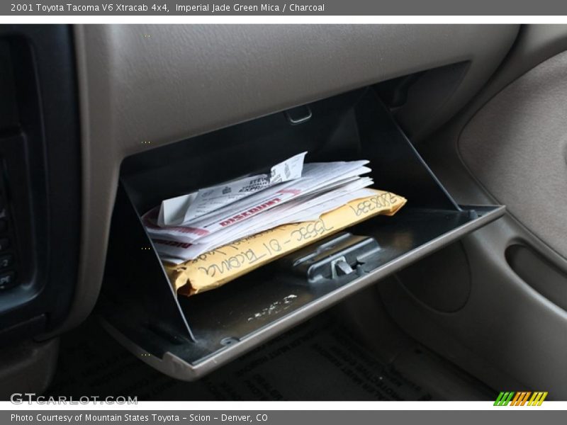 Imperial Jade Green Mica / Charcoal 2001 Toyota Tacoma V6 Xtracab 4x4