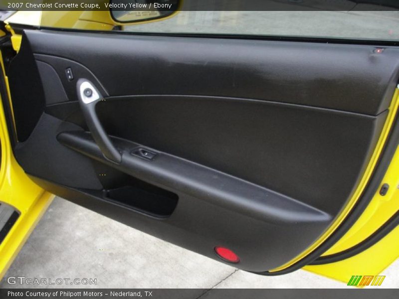 Door Panel of 2007 Corvette Coupe