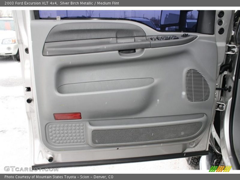 Door Panel of 2003 Excursion XLT 4x4