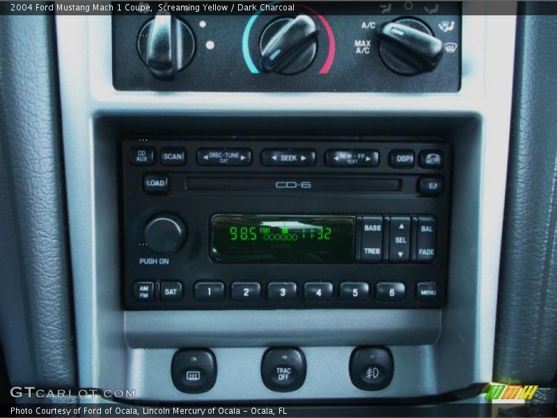 Controls of 2004 Mustang Mach 1 Coupe