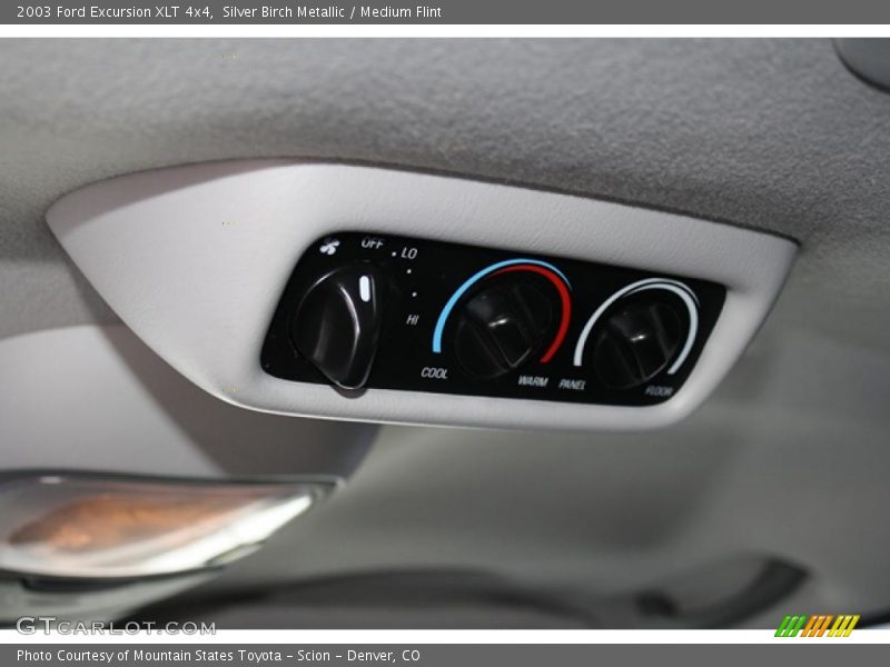 Controls of 2003 Excursion XLT 4x4