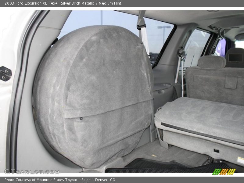  2003 Excursion XLT 4x4 Trunk