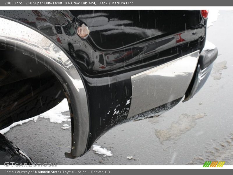 Black / Medium Flint 2005 Ford F250 Super Duty Lariat FX4 Crew Cab 4x4