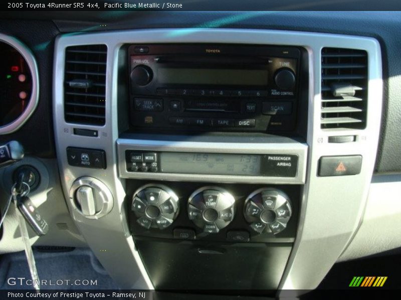 Pacific Blue Metallic / Stone 2005 Toyota 4Runner SR5 4x4