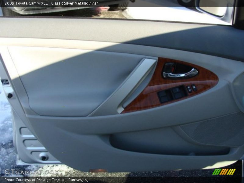 Classic Silver Metallic / Ash 2009 Toyota Camry XLE