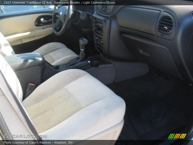 Sandstone Metallic / Light Cashmere/Ebony 2007 Chevrolet TrailBlazer LS 4x4
