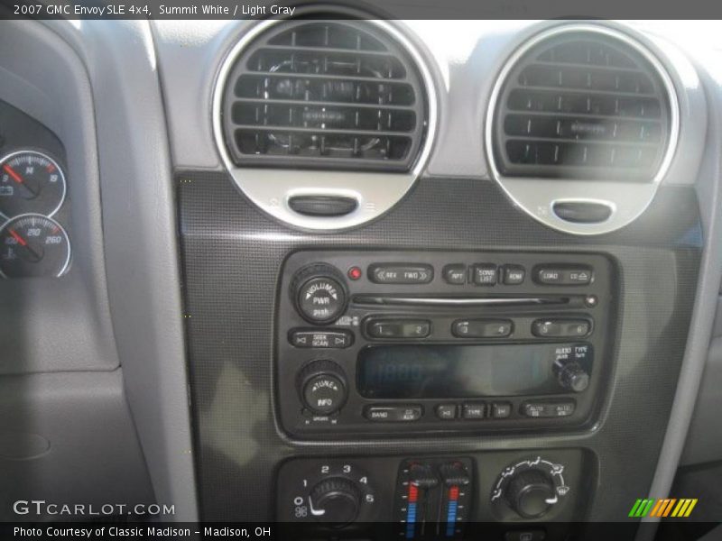 Summit White / Light Gray 2007 GMC Envoy SLE 4x4