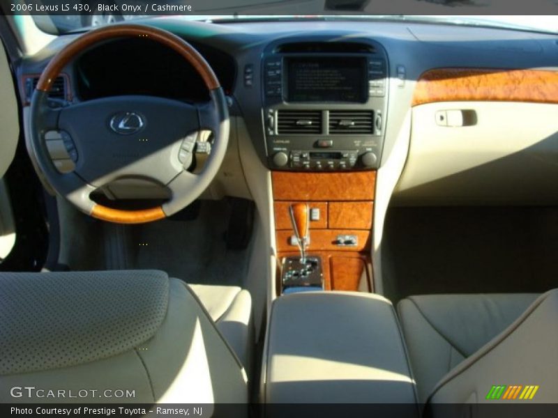 Black Onyx / Cashmere 2006 Lexus LS 430