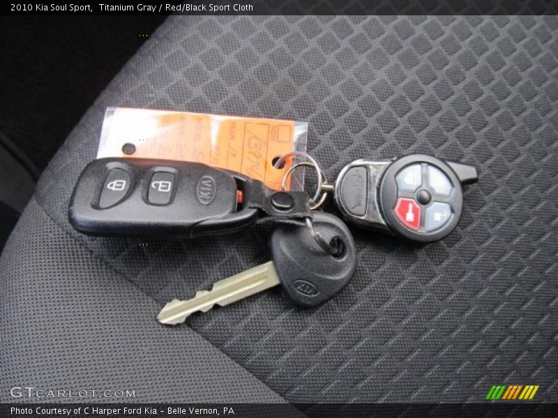 Titanium Gray / Red/Black Sport Cloth 2010 Kia Soul Sport