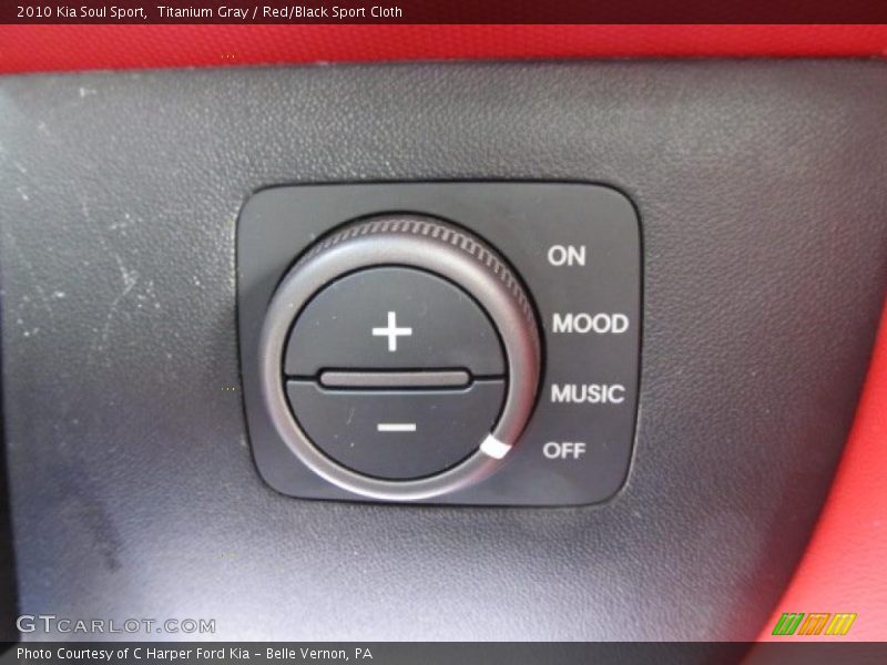 Titanium Gray / Red/Black Sport Cloth 2010 Kia Soul Sport