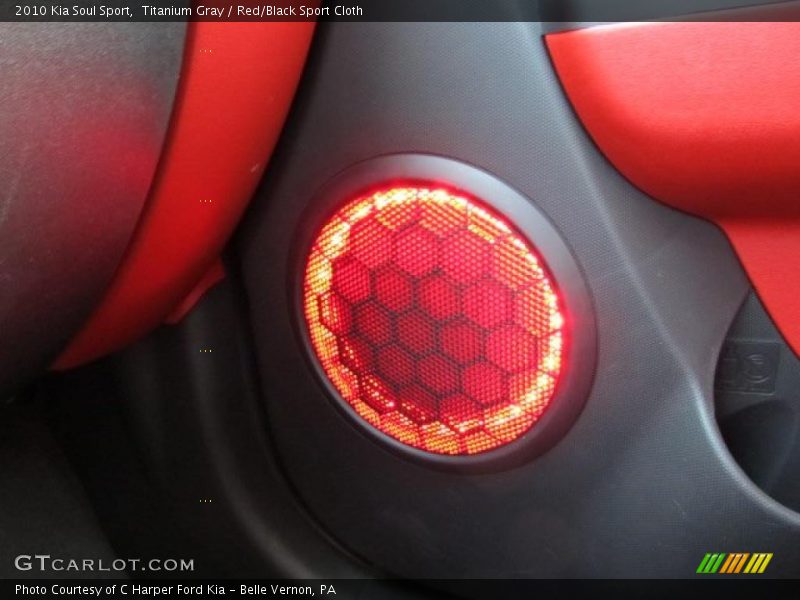 Titanium Gray / Red/Black Sport Cloth 2010 Kia Soul Sport