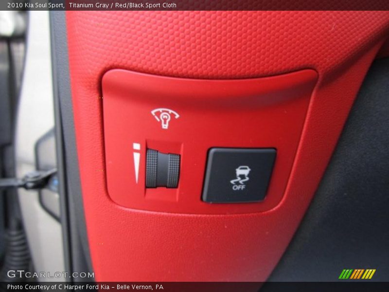 Titanium Gray / Red/Black Sport Cloth 2010 Kia Soul Sport