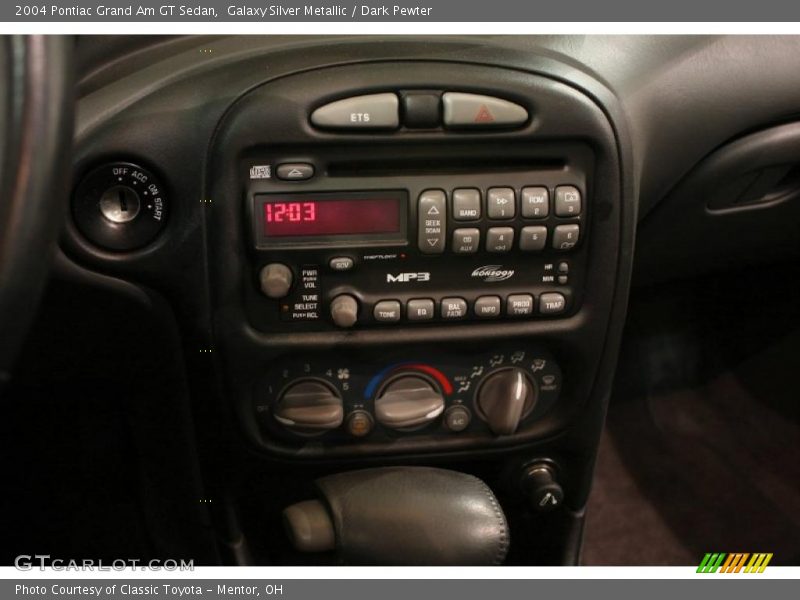 Galaxy Silver Metallic / Dark Pewter 2004 Pontiac Grand Am GT Sedan