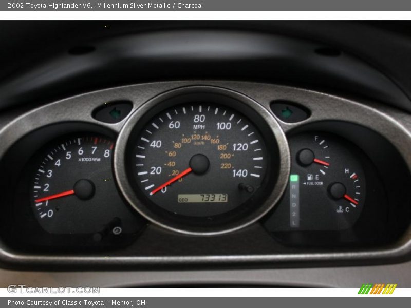 Millennium Silver Metallic / Charcoal 2002 Toyota Highlander V6