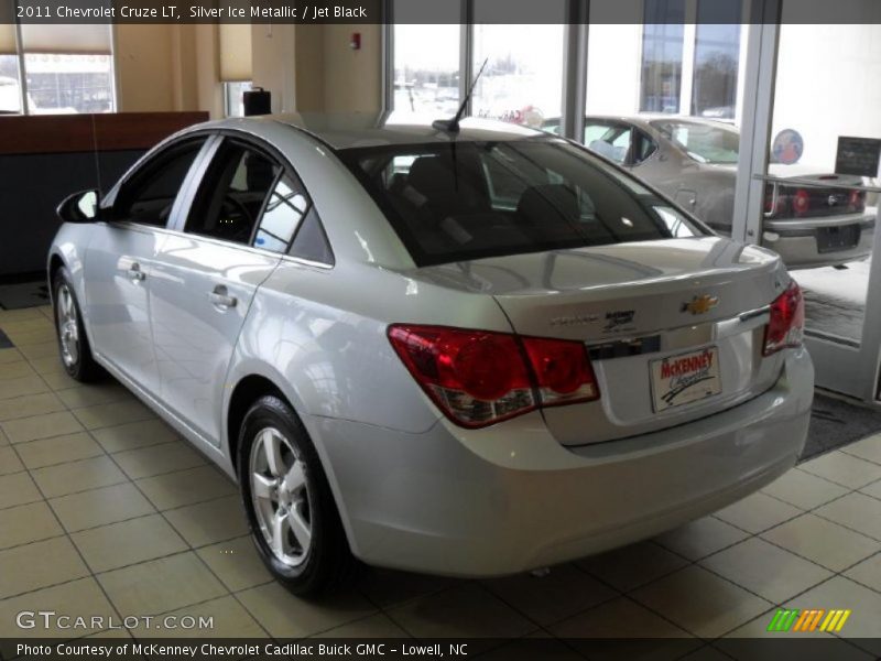 Silver Ice Metallic / Jet Black 2011 Chevrolet Cruze LT