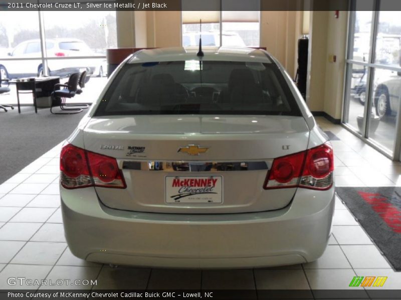 Silver Ice Metallic / Jet Black 2011 Chevrolet Cruze LT