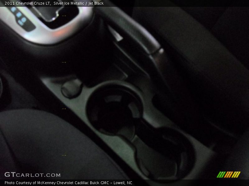 Silver Ice Metallic / Jet Black 2011 Chevrolet Cruze LT