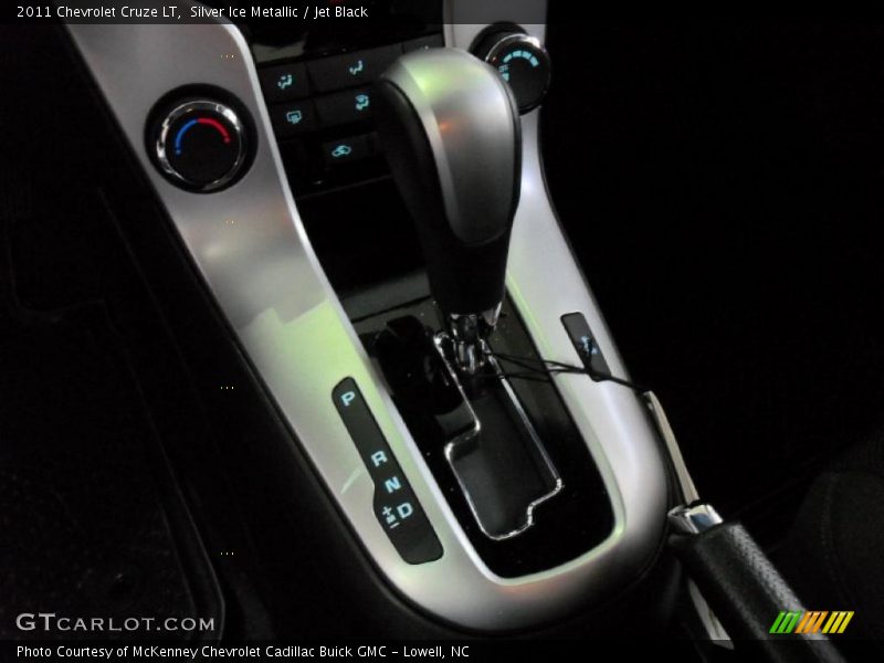 Silver Ice Metallic / Jet Black 2011 Chevrolet Cruze LT