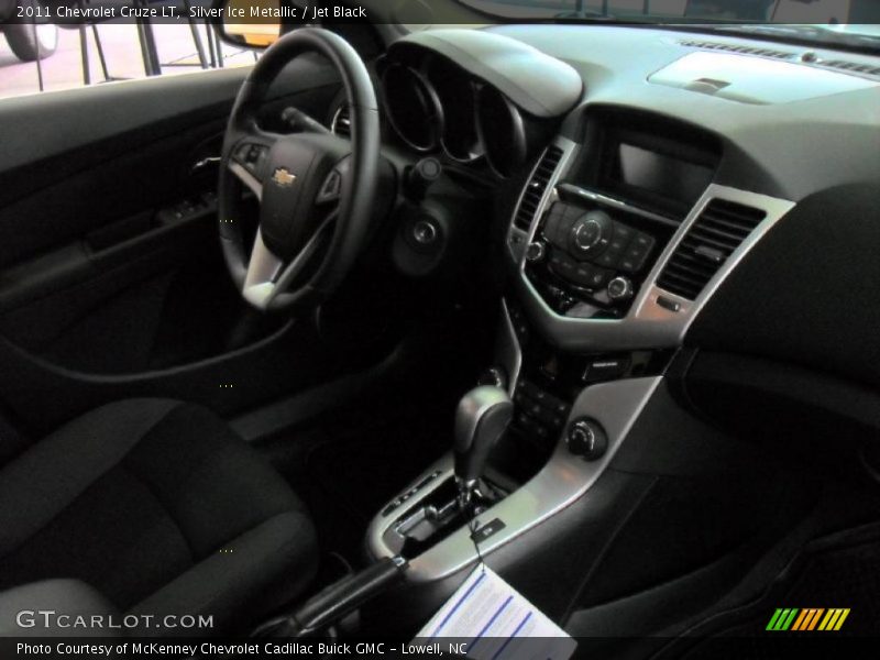 Silver Ice Metallic / Jet Black 2011 Chevrolet Cruze LT