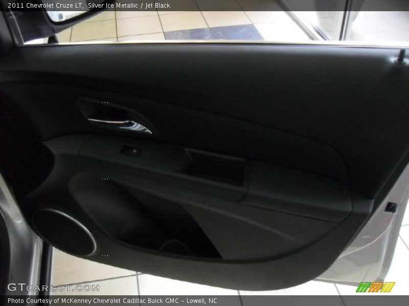 Silver Ice Metallic / Jet Black 2011 Chevrolet Cruze LT