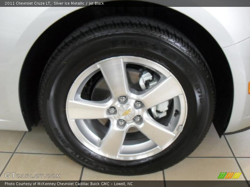 Silver Ice Metallic / Jet Black 2011 Chevrolet Cruze LT