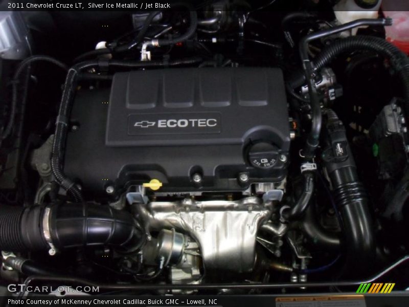 Silver Ice Metallic / Jet Black 2011 Chevrolet Cruze LT