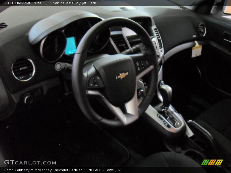 Silver Ice Metallic / Jet Black 2011 Chevrolet Cruze LT
