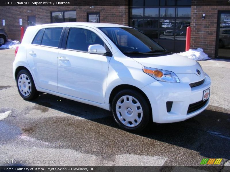 Super White / Charcoal 2010 Scion xD