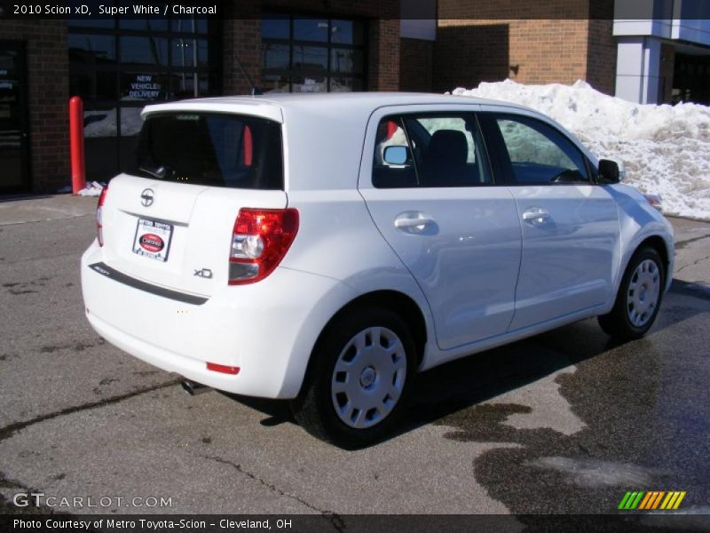 Super White / Charcoal 2010 Scion xD