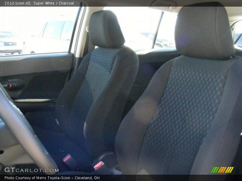Super White / Charcoal 2010 Scion xD