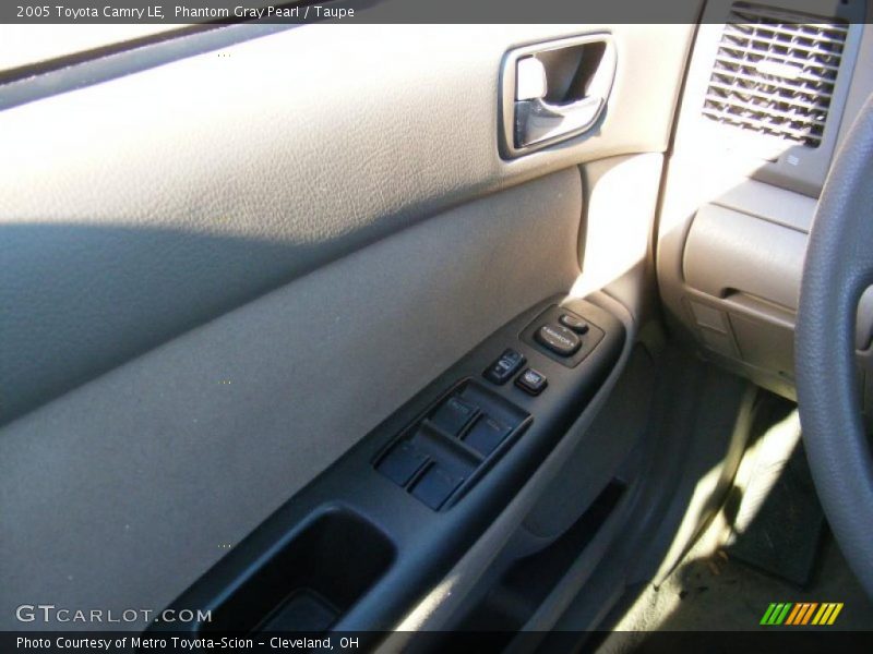 Phantom Gray Pearl / Taupe 2005 Toyota Camry LE