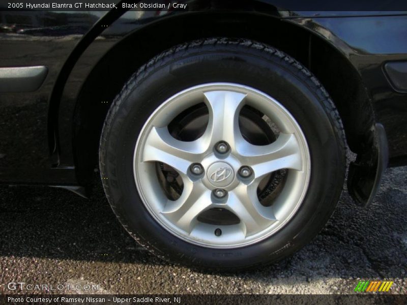 Black Obsidian / Gray 2005 Hyundai Elantra GT Hatchback