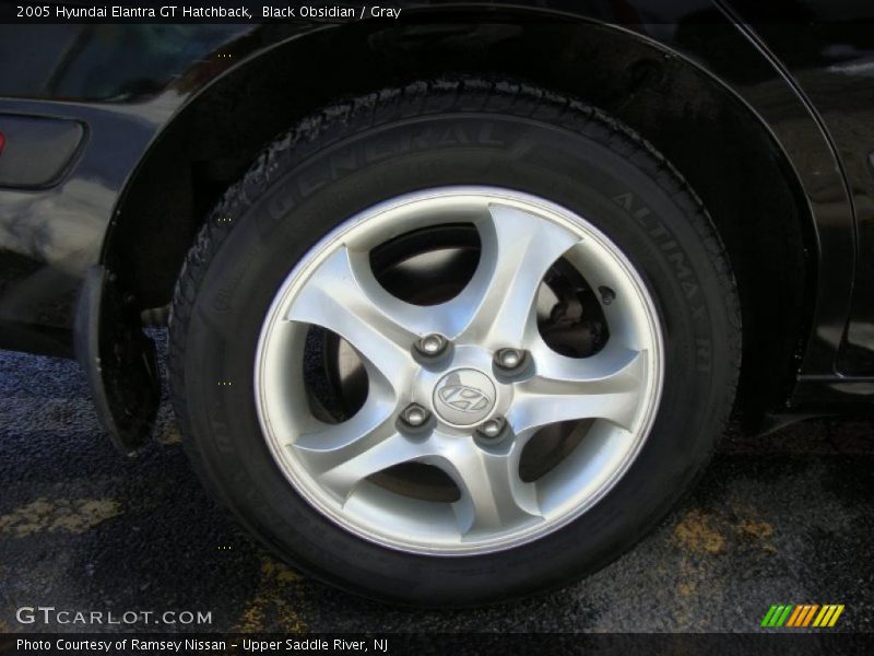 Black Obsidian / Gray 2005 Hyundai Elantra GT Hatchback