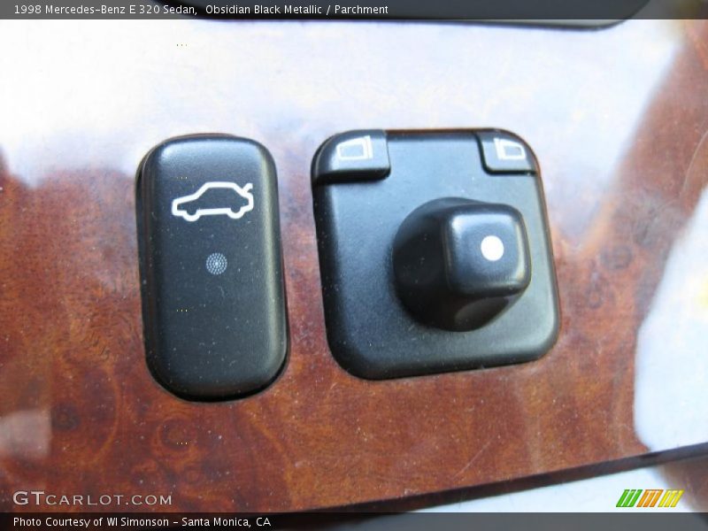 Obsidian Black Metallic / Parchment 1998 Mercedes-Benz E 320 Sedan