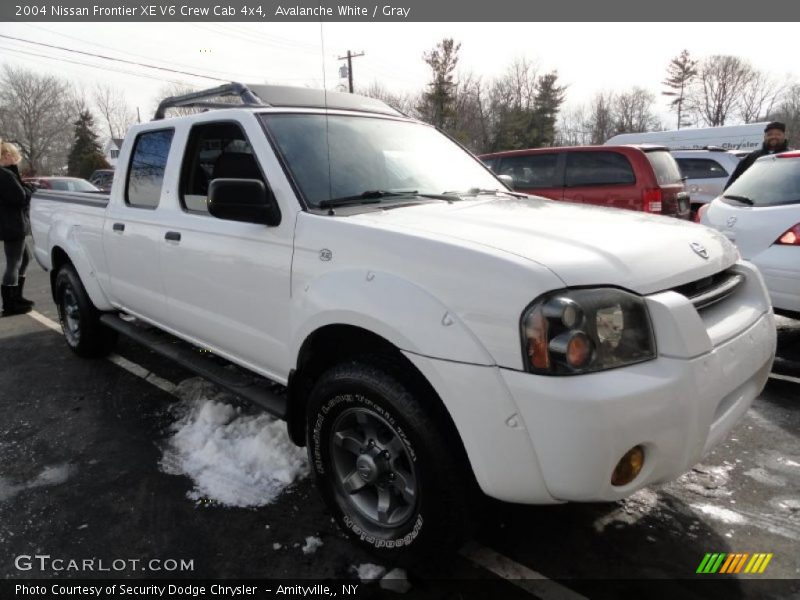 Avalanche White / Gray 2004 Nissan Frontier XE V6 Crew Cab 4x4