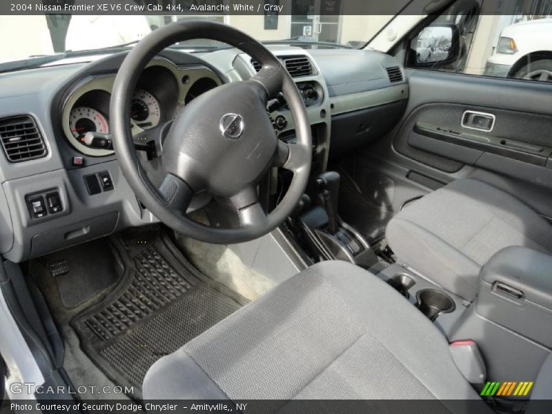 Avalanche White / Gray 2004 Nissan Frontier XE V6 Crew Cab 4x4