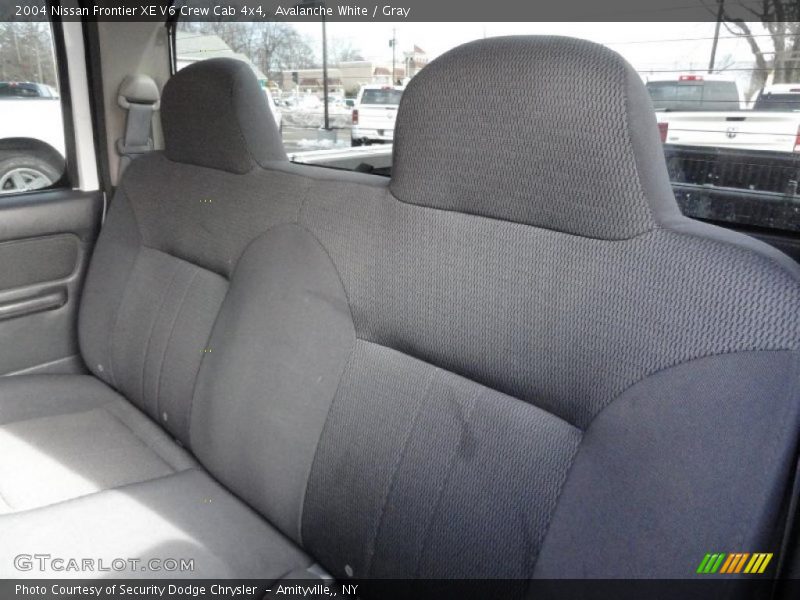 Avalanche White / Gray 2004 Nissan Frontier XE V6 Crew Cab 4x4